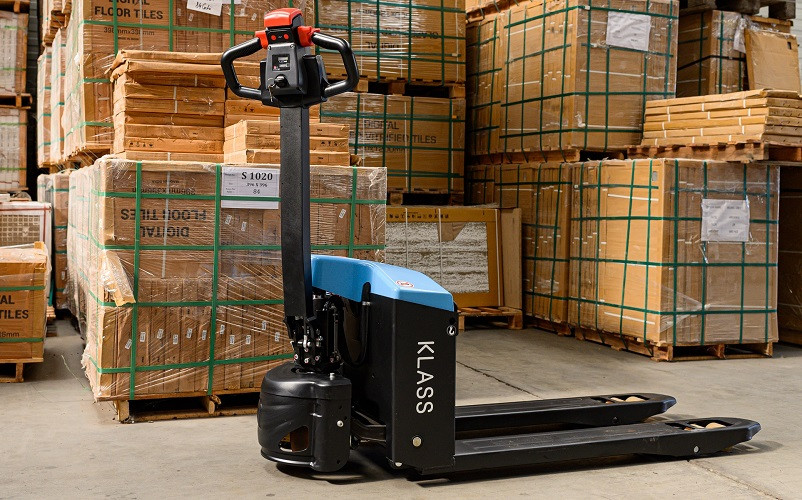 EPT20-15ET2H, Transpalette électrique 1.500 kg, batterie AGM, entrepôt frigorifique 3 EPT20-15ET2H, Transpalette électrique 1.500 kg, batterie AGM, entrepôt frigorifique – Image 3