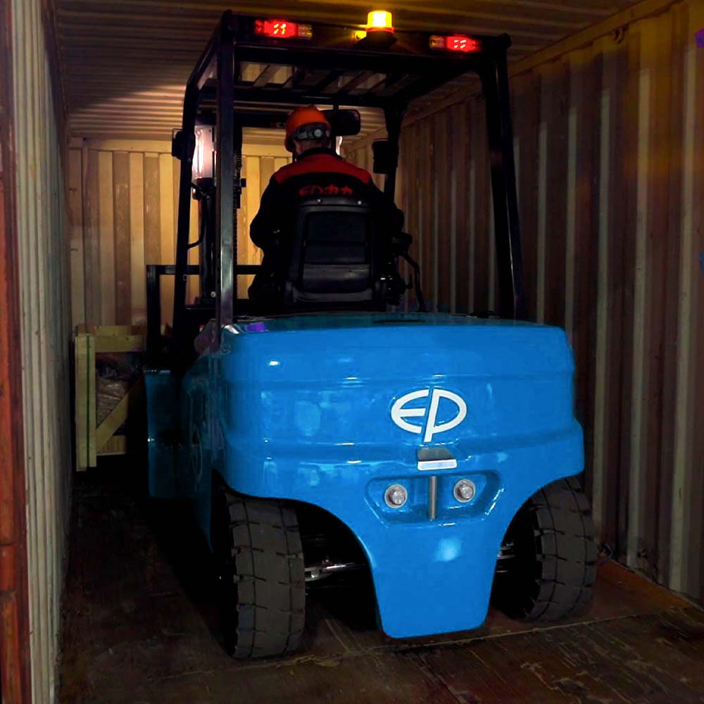 CPD50L1, Chariot élévateur électrique 5.000 kg, mât triplex, cabine fermée et chauffée 5 CPD50L1, Chariot élévateur électrique 5.000 kg, mât triplex, cabine fermée et chauffée – Image 5