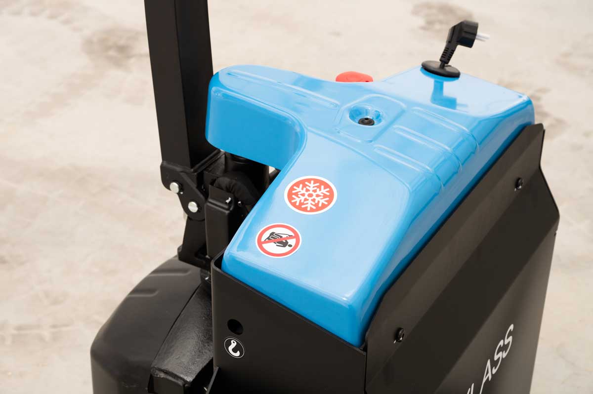 EPT20-15ET2H, Transpalette électrique 1.500 kg, batterie AGM, entrepôt frigorifique 32 ADU 8774