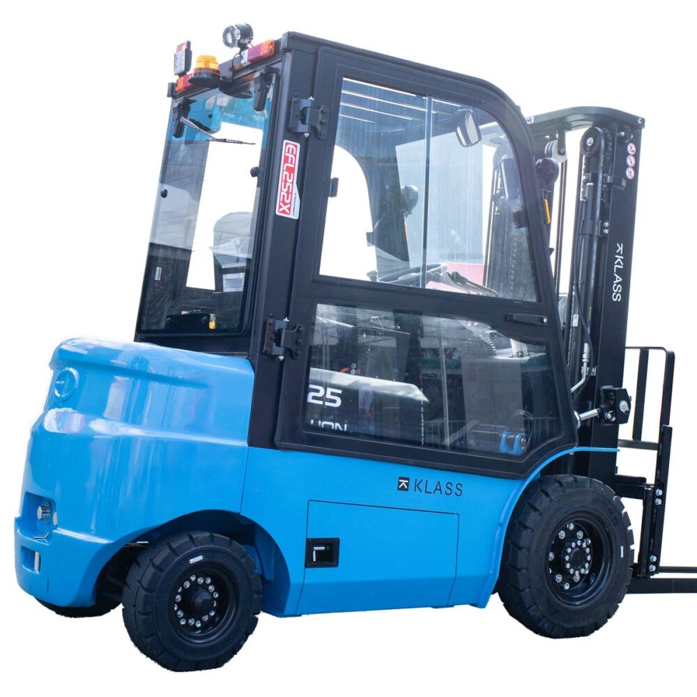 EFL252 X3, Chariot élévateur électrique 2.500 kg, mât triplex, cabine fermée et chauffée