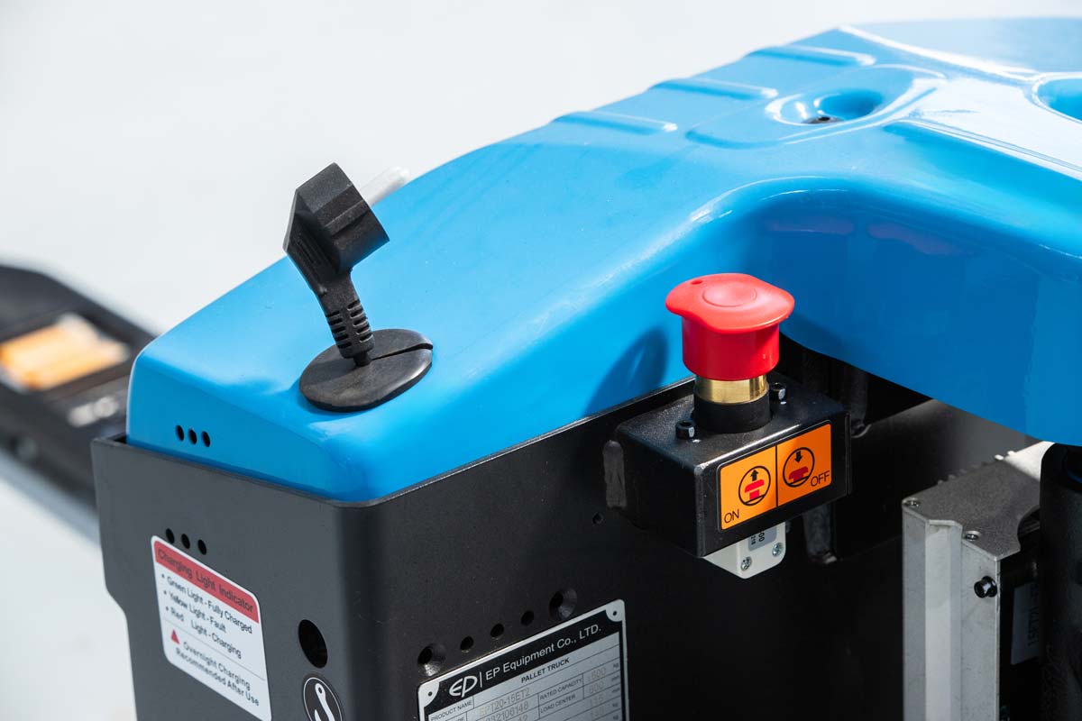 EPT20-15ET2 Li, Transpalette électrique 1.500 kg, batterie Li-Ion, charge rapide, fourches fines 10 EPT20-15ET2 Li, Transpalette électrique 1.500 kg, batterie Li-Ion, charge rapide, fourches fines – Image 10